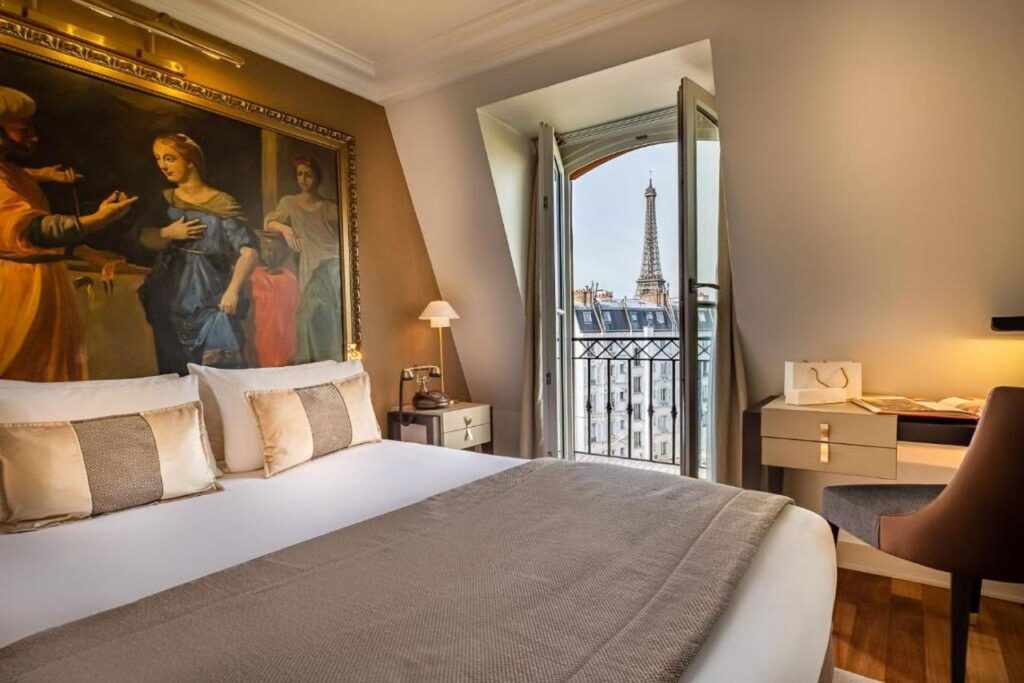 luxury hotels in paris france near the eiffel tower